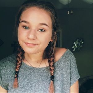 Meet your Posher, Lydia